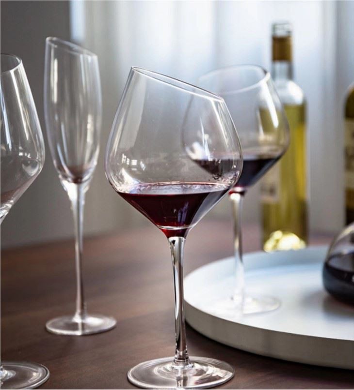 Oblique Lipstick Wine Cup